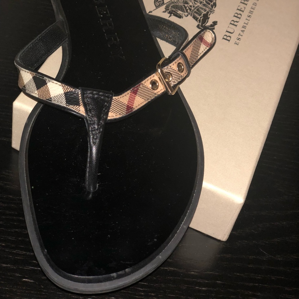 Burberry Flip Flops EUC